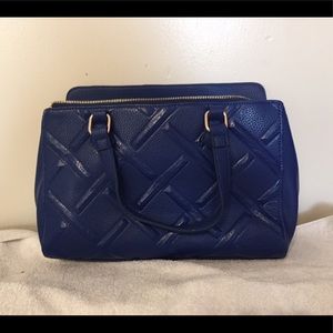 Blue ShoeDazzle hand bag